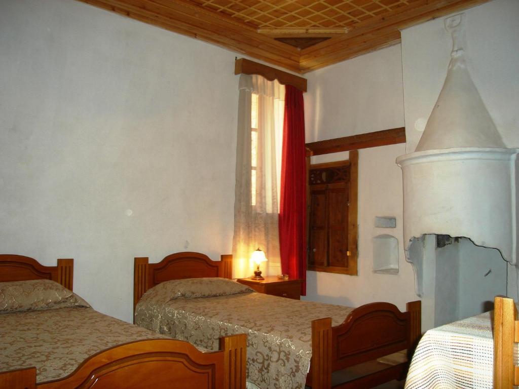 Hotel Kalemi Gjirokastër Habitación foto